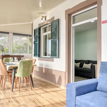 Feriehus Atlantic View, A In Madeira *