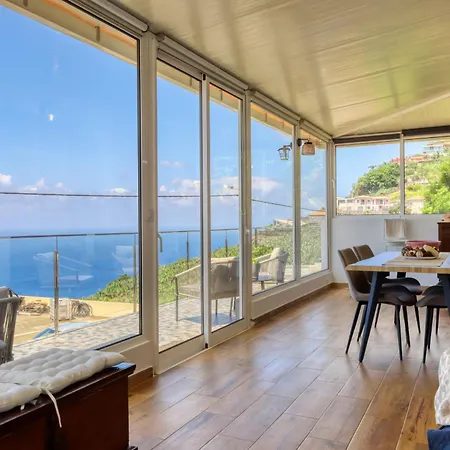 Дом отдыха Atlantic View, A In Madeira