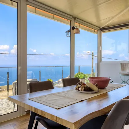 Atlantic View, A In Madeira Дом отдыха Понта-ду-Сол