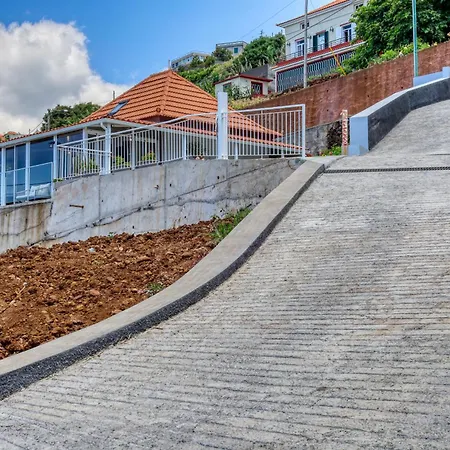 Дом отдыха Atlantic View, A In Madeira Понта-ду-Сол