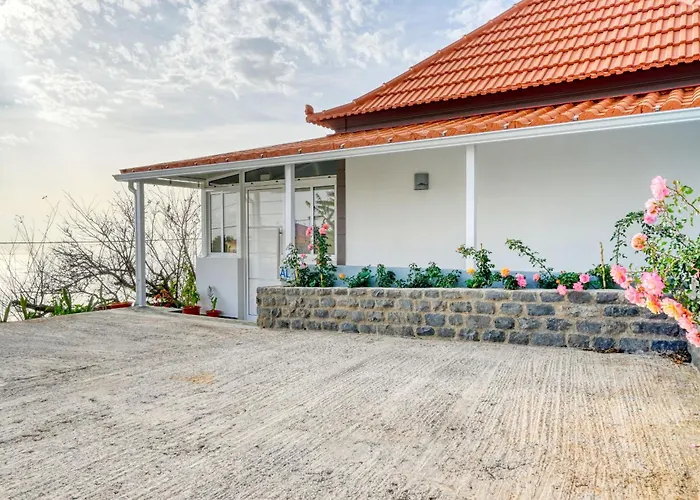 Atlantic View, A In Madeira * Понта-ду-Сол
